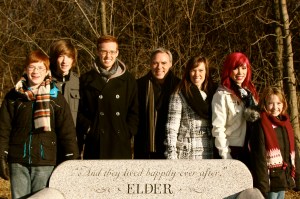 Eric-Elder-Family-Christmas-Eve-2013-4x6-2